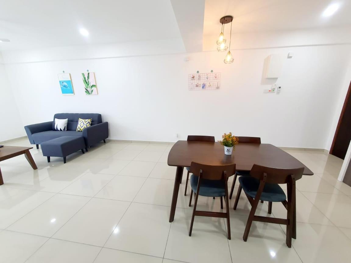 Lovely 2Room Suite6Pax@Sky Condo Juru Sentral บูกิต เมอร์ตาจัม ภายนอก รูปภาพ